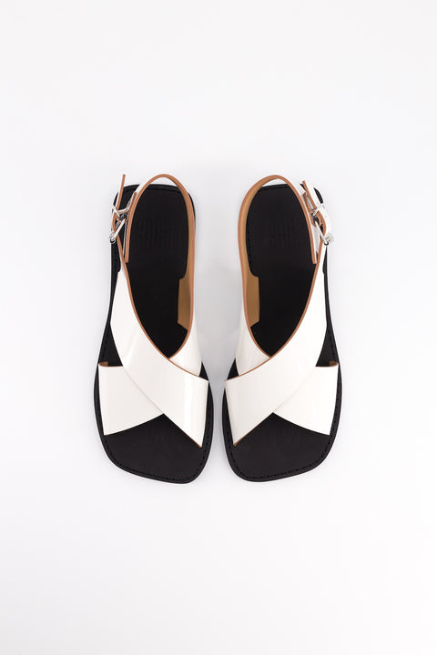 CLARA - Cross-straps sandal patent leather offwhite