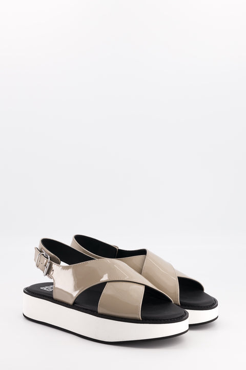 malabar - sandale brides croisées cuir vernis taupe - BIENTOT DISPONIBLE